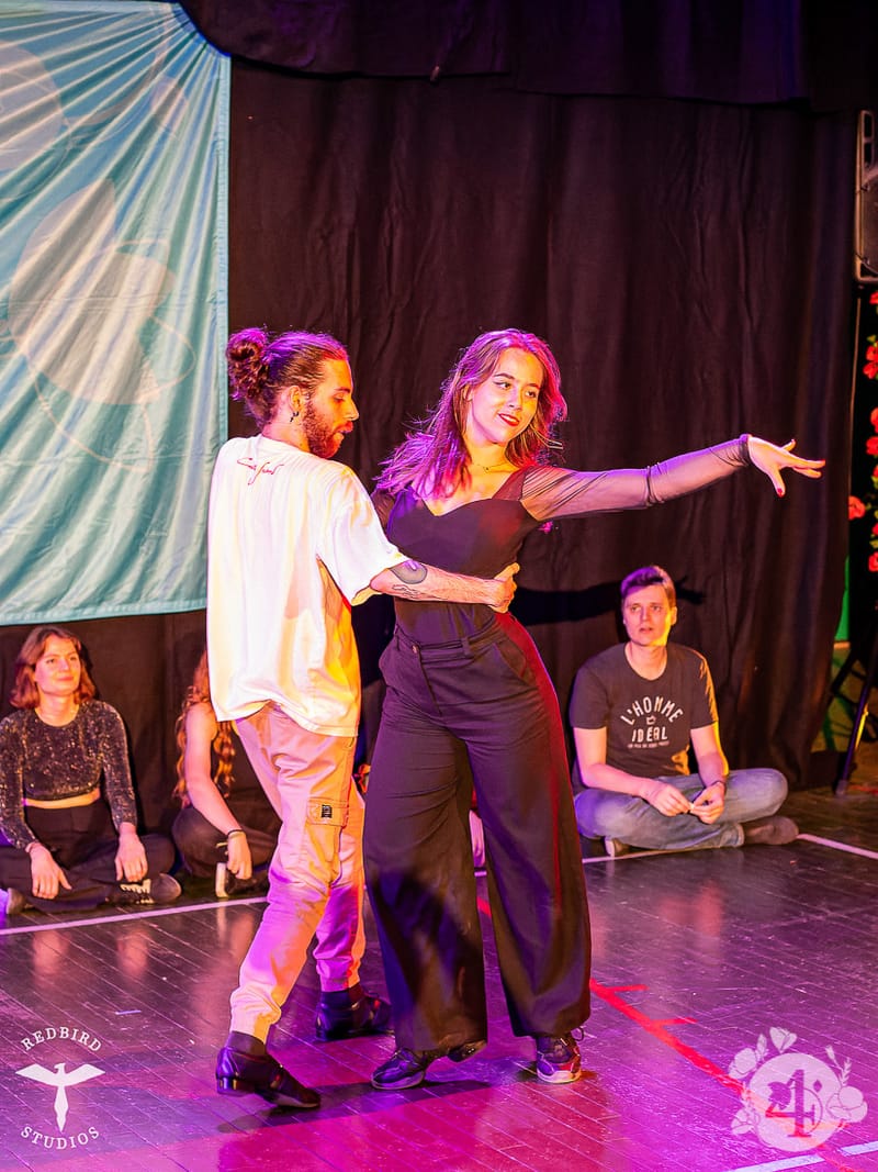 François (Redbird Studios)