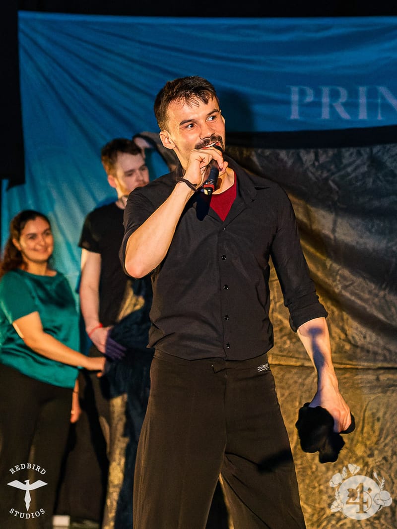 François (Redbird Studios)