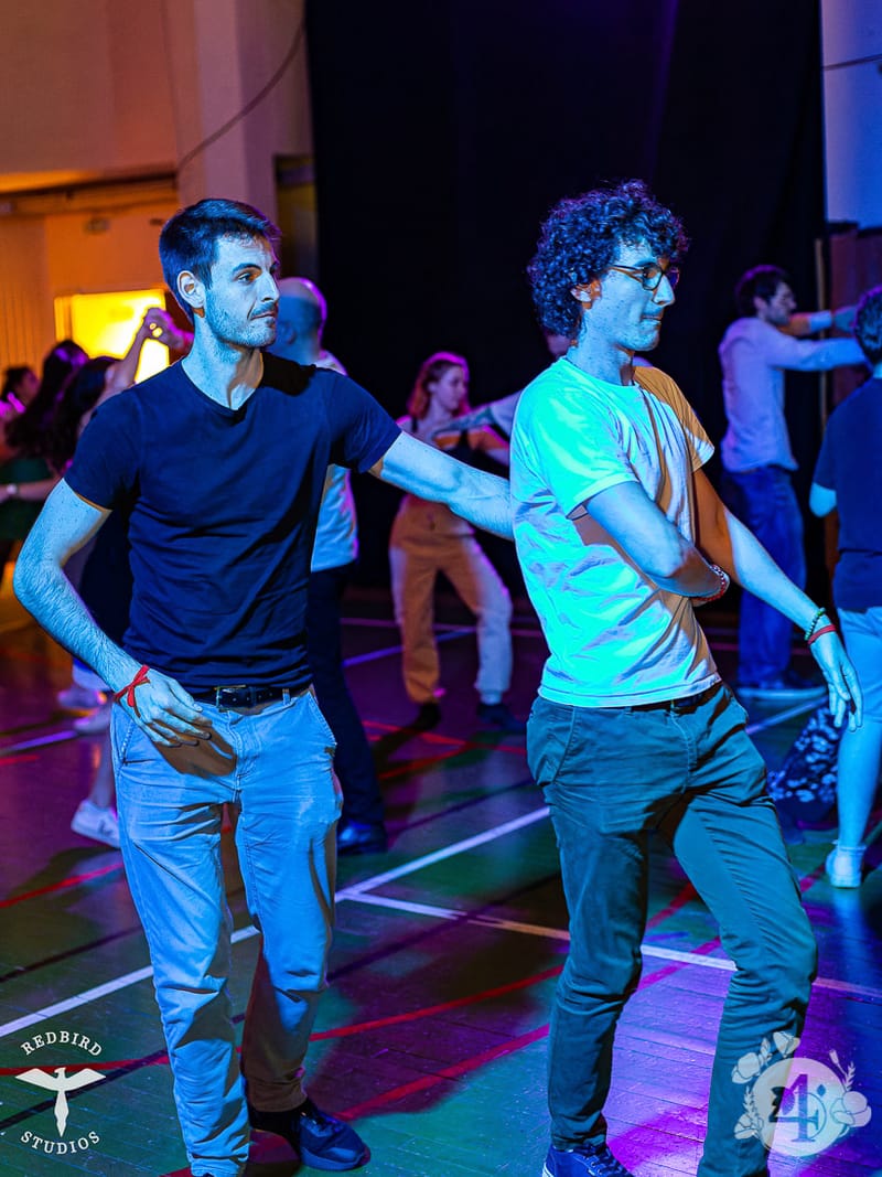 François (Redbird Studios)