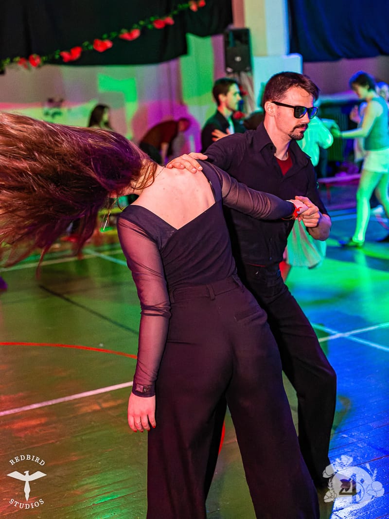 François (Redbird Studios)