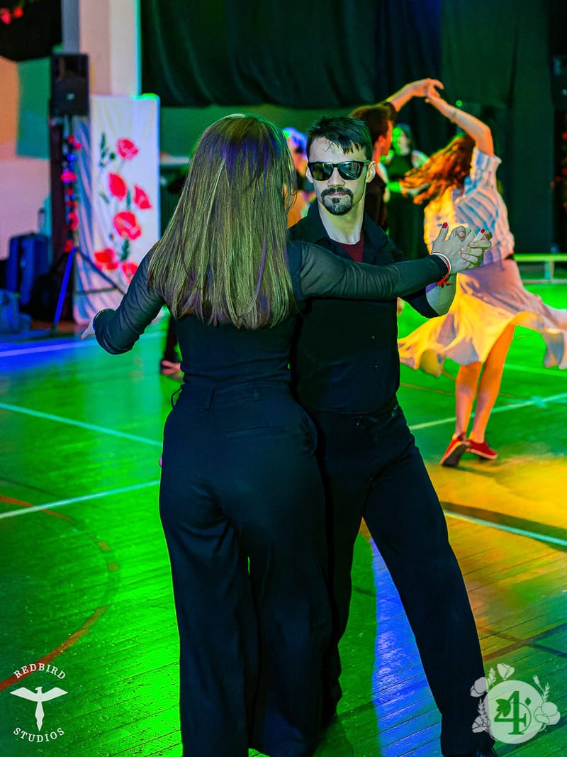 François (Redbird Studios)