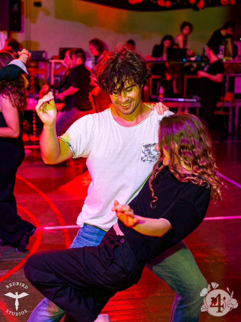 François (Redbird Studios)