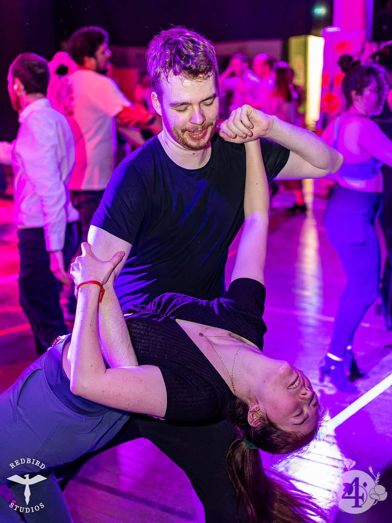 François (Redbird Studios)