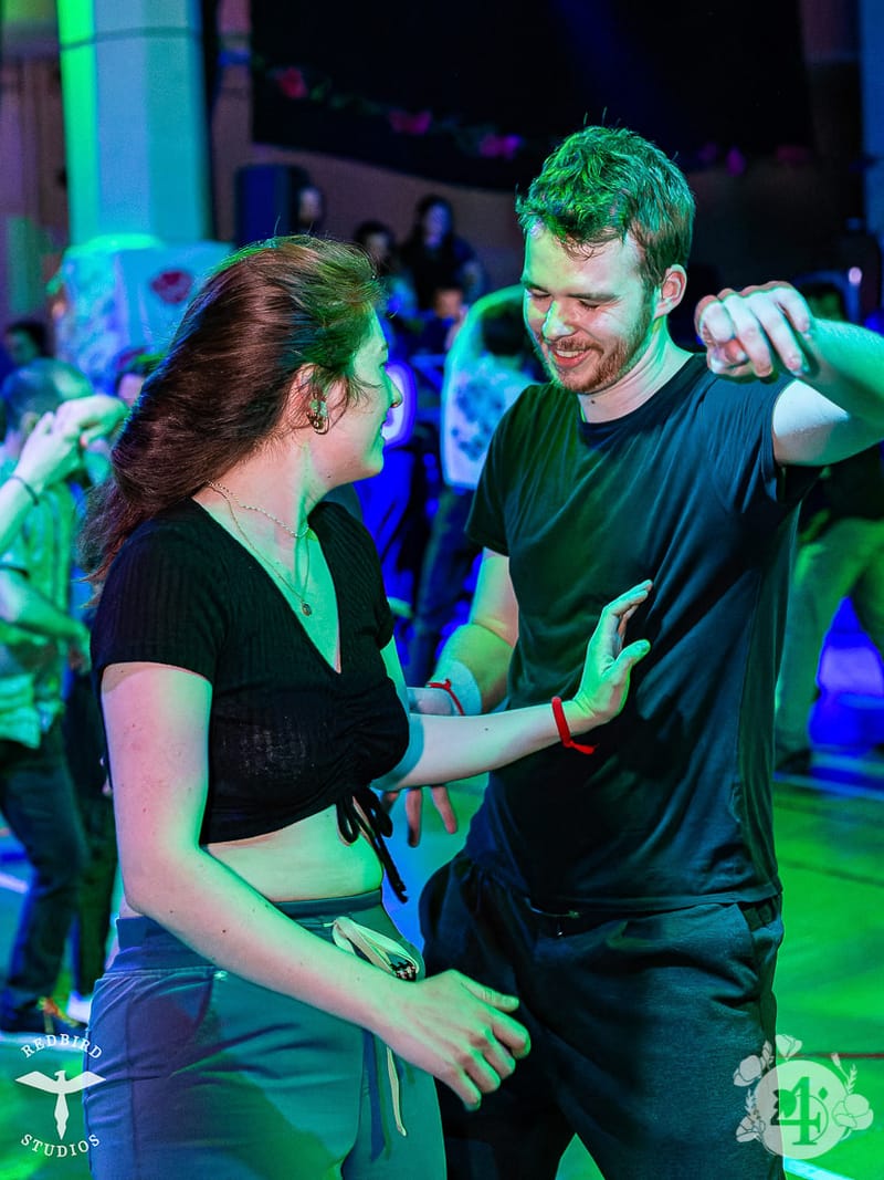 François (Redbird Studios)