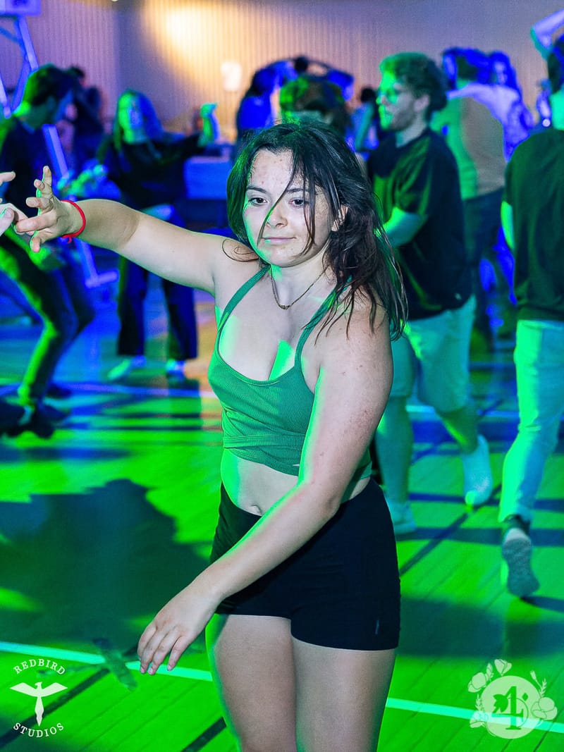 François (Redbird Studios)