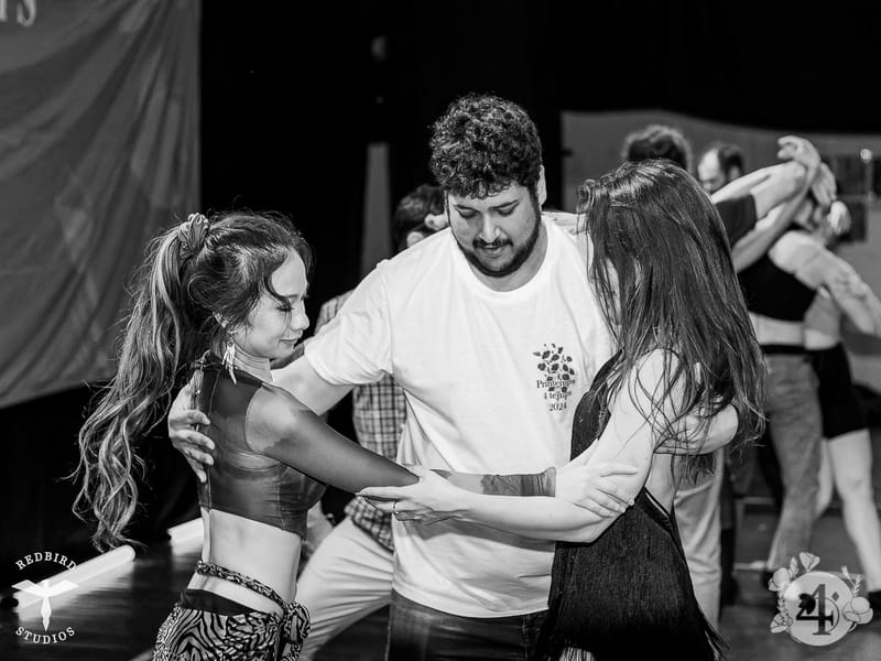 François (Redbird Studios)