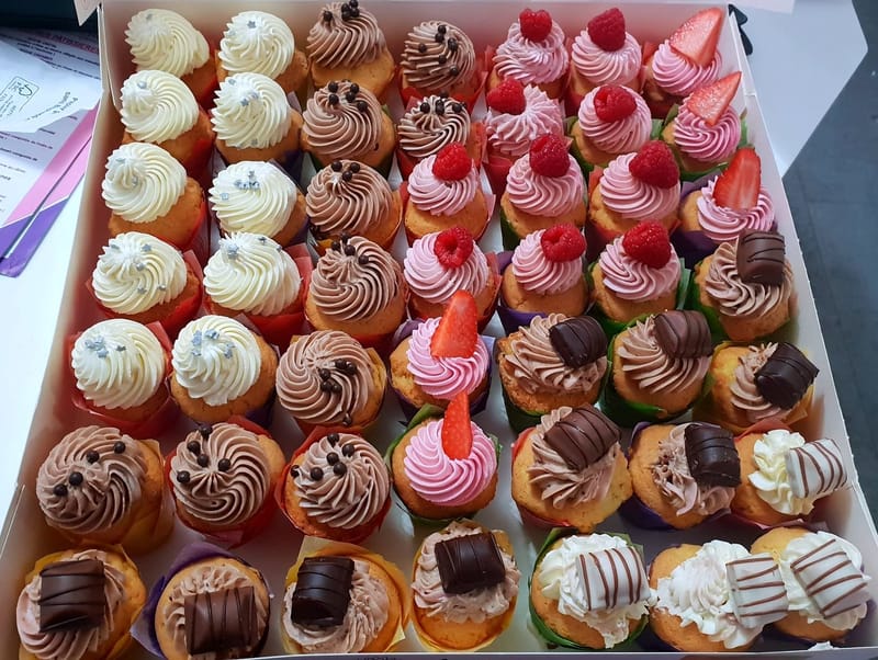 Petit cupcake maison ganache au choix fraise - vanille - chocolat