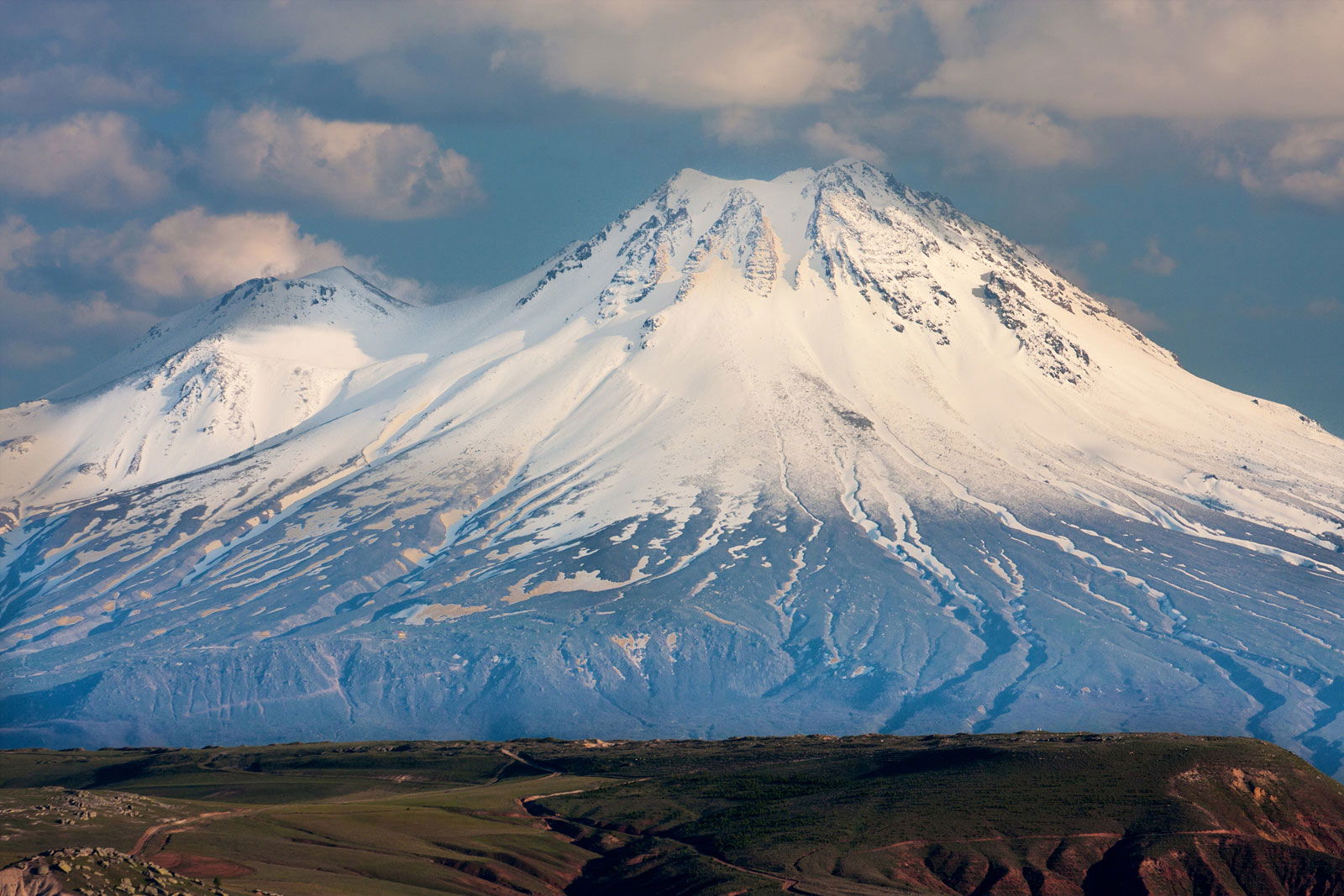Çîyayê Agirîyê, çîyayê herî bilind li Kurdistanê