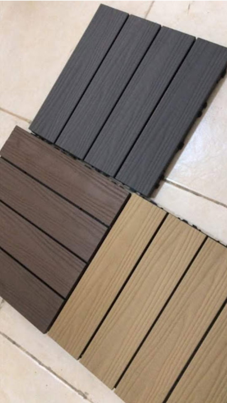يوجد لدينا جميع انواع الخشب الباركيه pvc