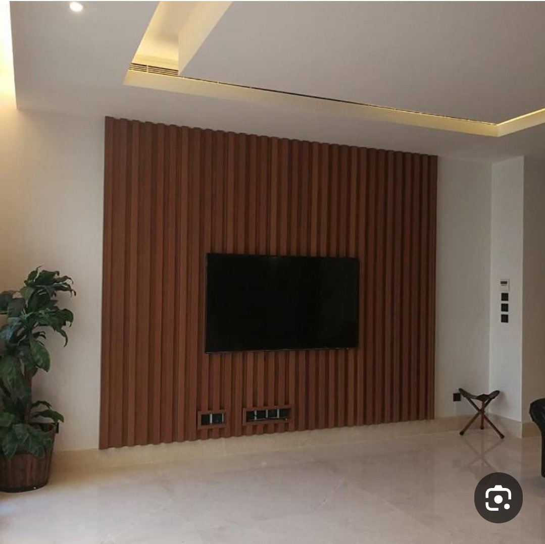 يوجد لدينا جميع انواع الخشب الباركيه pvc