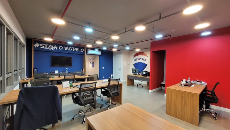 RE/MAX DONNO - Imobiliária