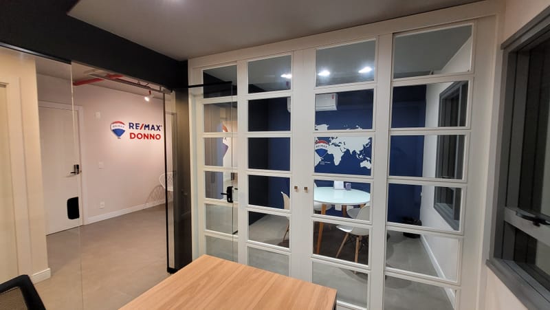 RE/MAX DONNO - Imobiliária