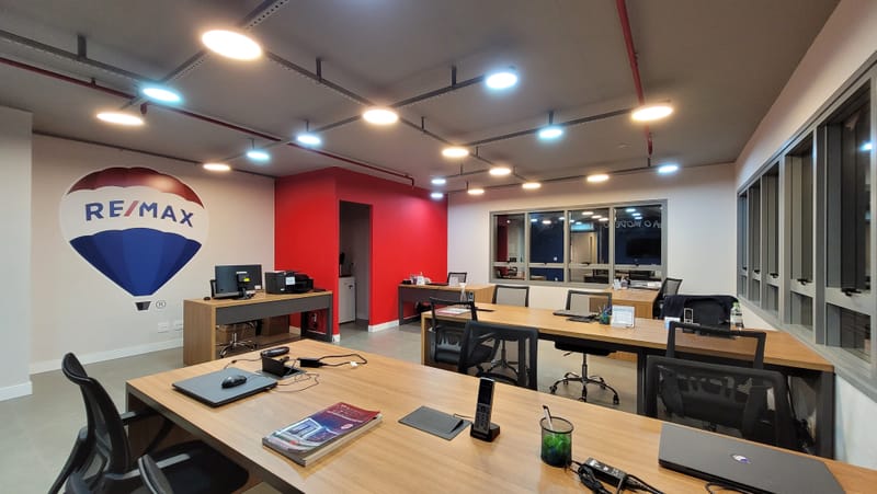 RE/MAX DONNO - Imobiliária