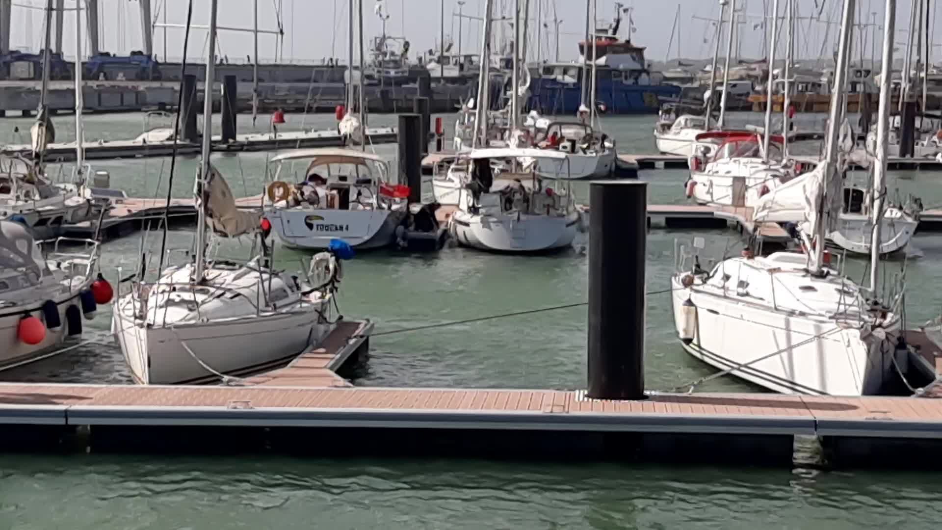 Août 2023. Petit coup de vent....