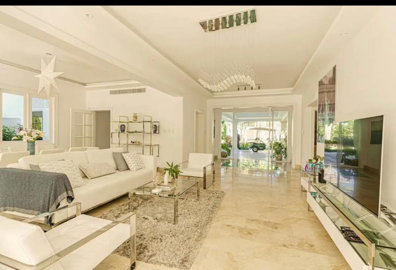 VILLA  EN TORTUGA BAY DE  CUATRO (4) HABITACIONES