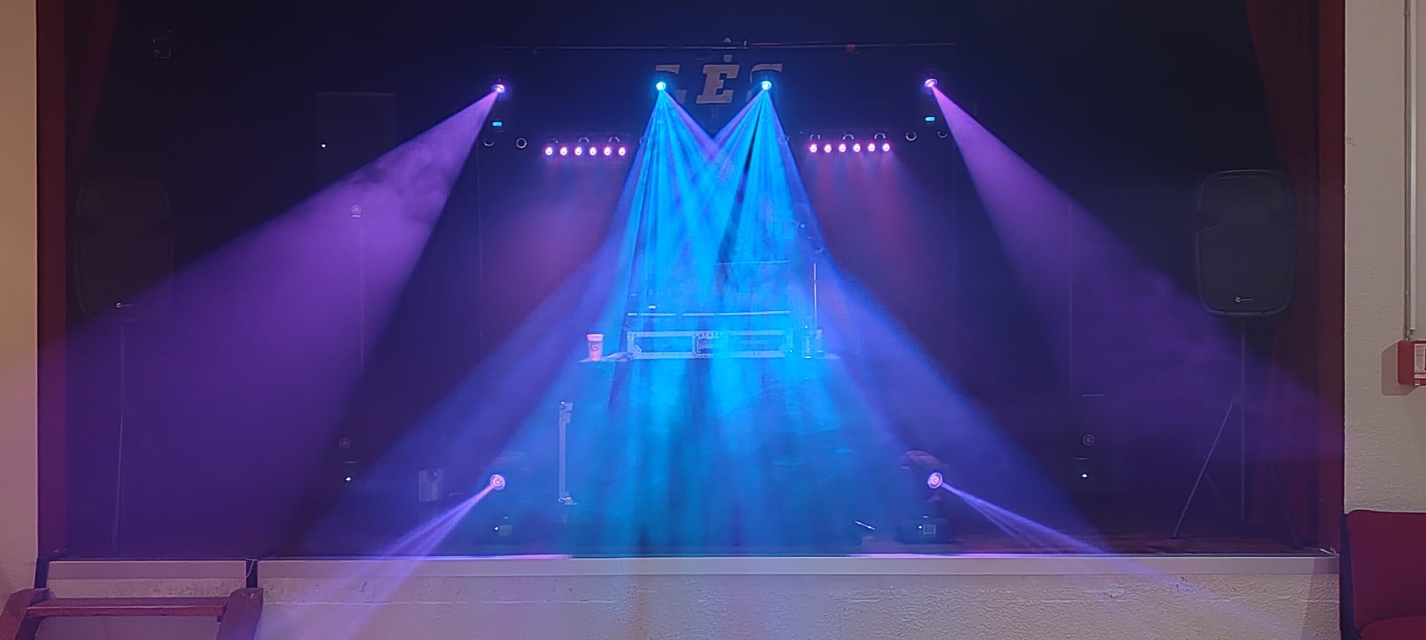 SCENE CONCERT LIVE