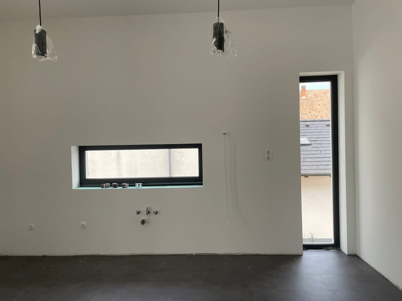 ÉPÍTKEZÉS KÖZBEN