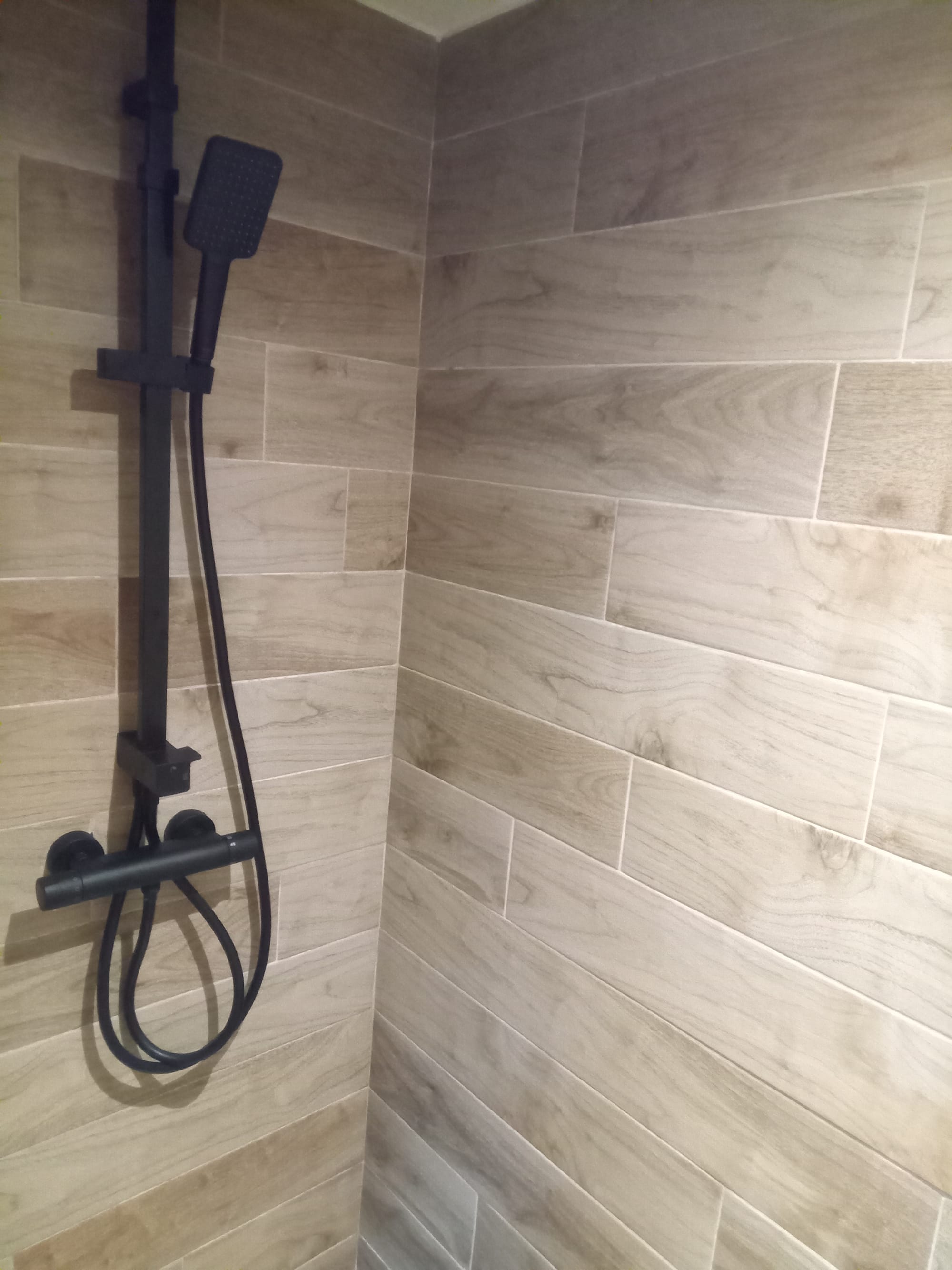 Salle de bain 1 Avant