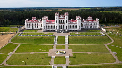 КОССОВСКИЙ ДВОРЦОВО-ПАРКОВЫЙ АНСАМБЛЬ