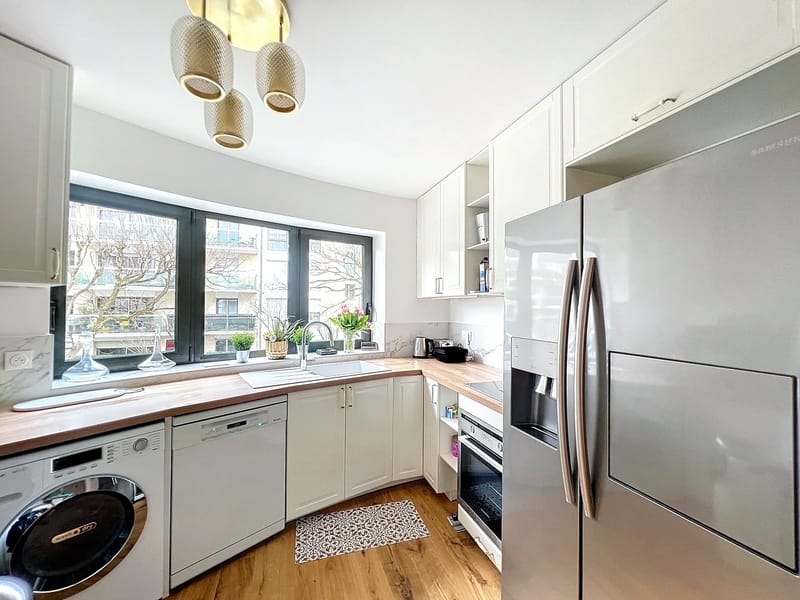 CRÉATION SUR-MESURE D'ESCALIERS, PLACARDS, MEUBLES, FAUX-PLAFONDS, PORTES...