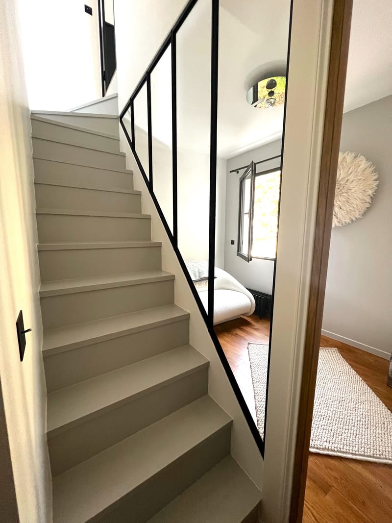 CRÉATION SUR-MESURE D'ESCALIERS, PLACARDS, MEUBLES, FAUX-PLAFONDS, PORTES...