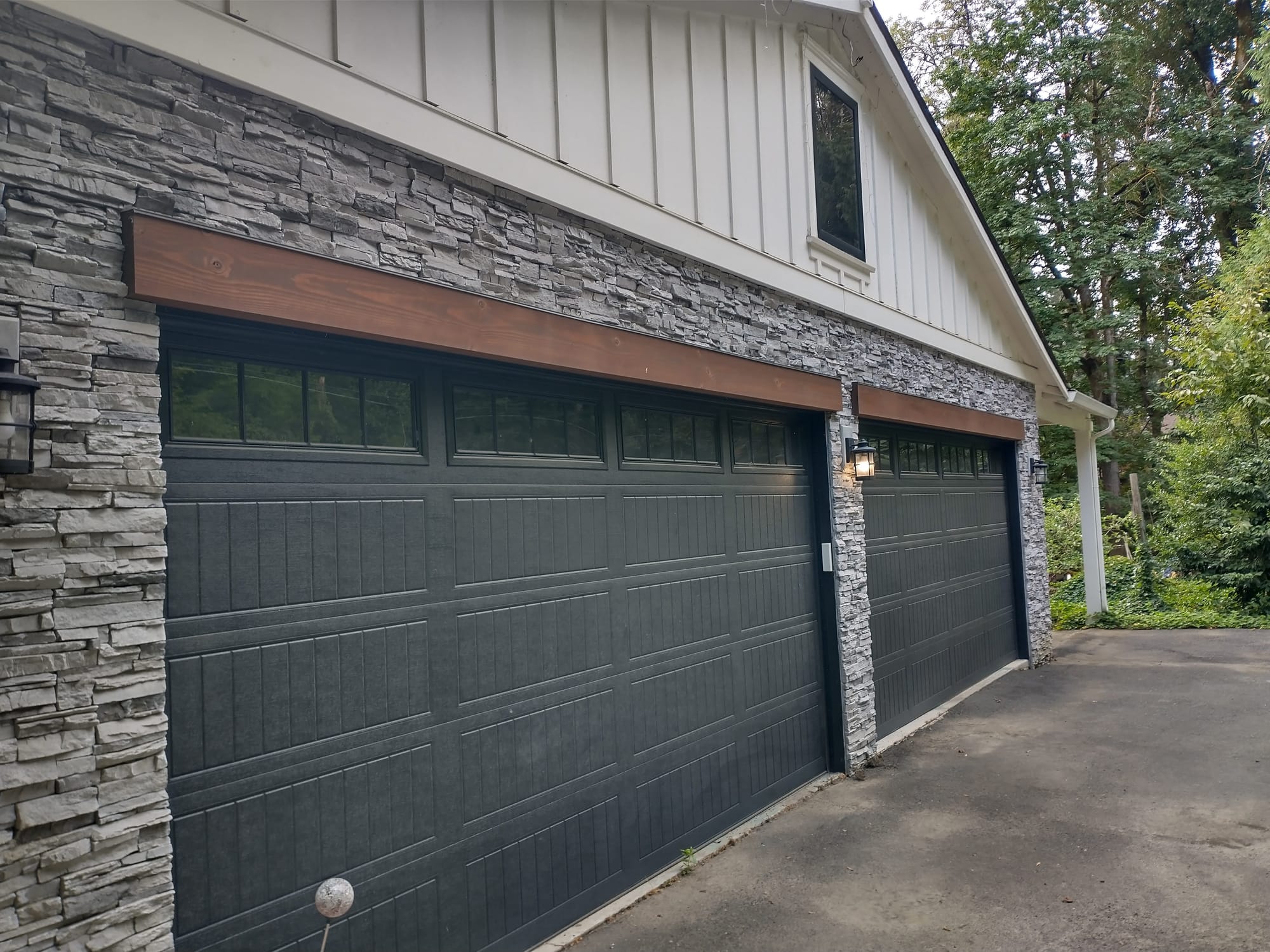 How to Paint Your Garage Doors