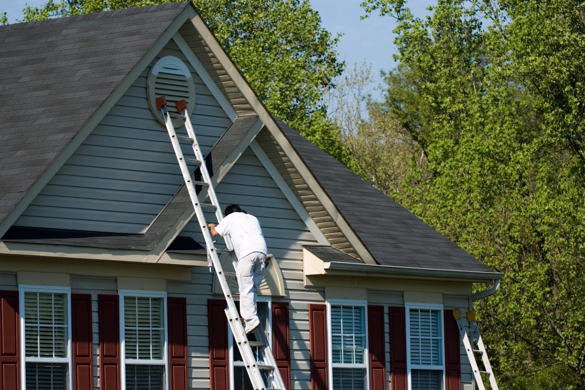 Exterior Excellence: 8 Tips for Achieving Professional Painting Results