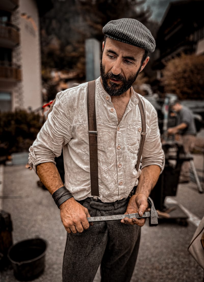 Through my lens, I capture timeless moments, turning them into cherished stories of beauty and emotion.