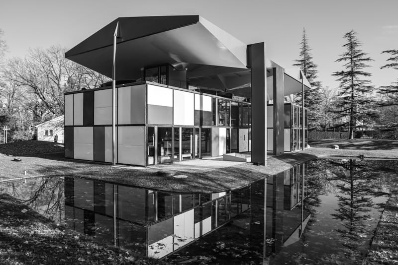 Showcasing the soul of structures, my architecture photography frames the beauty and design in every building.