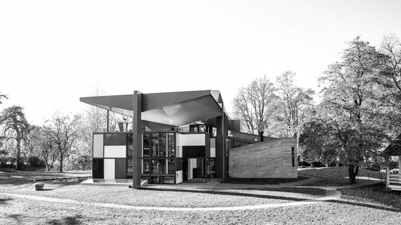 Showcasing the soul of structures, my architecture photography frames the beauty and design in every building.