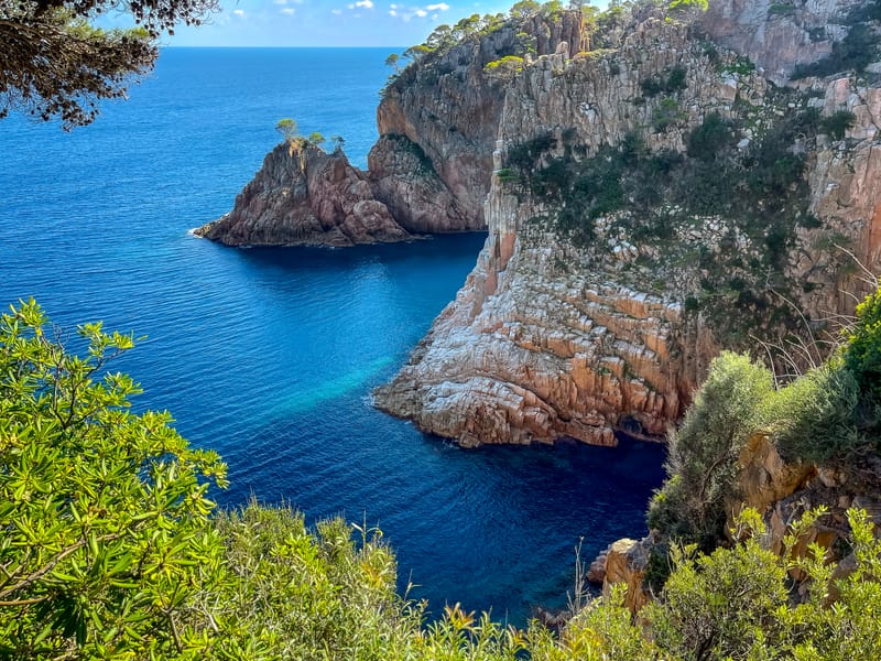 Embark on a visual journey with my lens as I capture the beauty, culture, and moments of destinations worldwide.