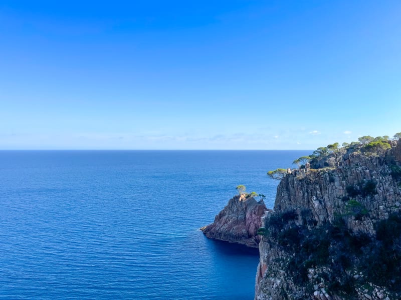 Embark on a visual journey with my lens as I capture the beauty, culture, and moments of destinations worldwide.