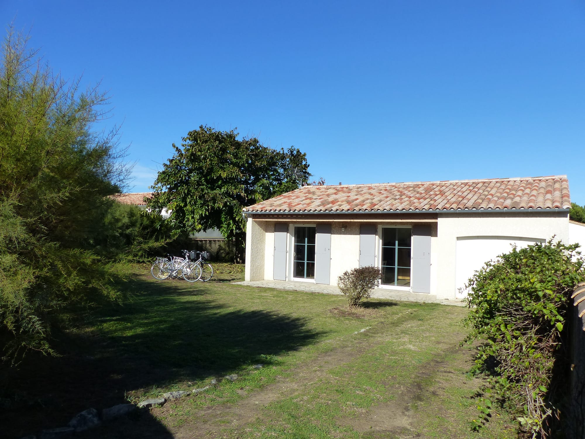 Jardin et vue extérieure