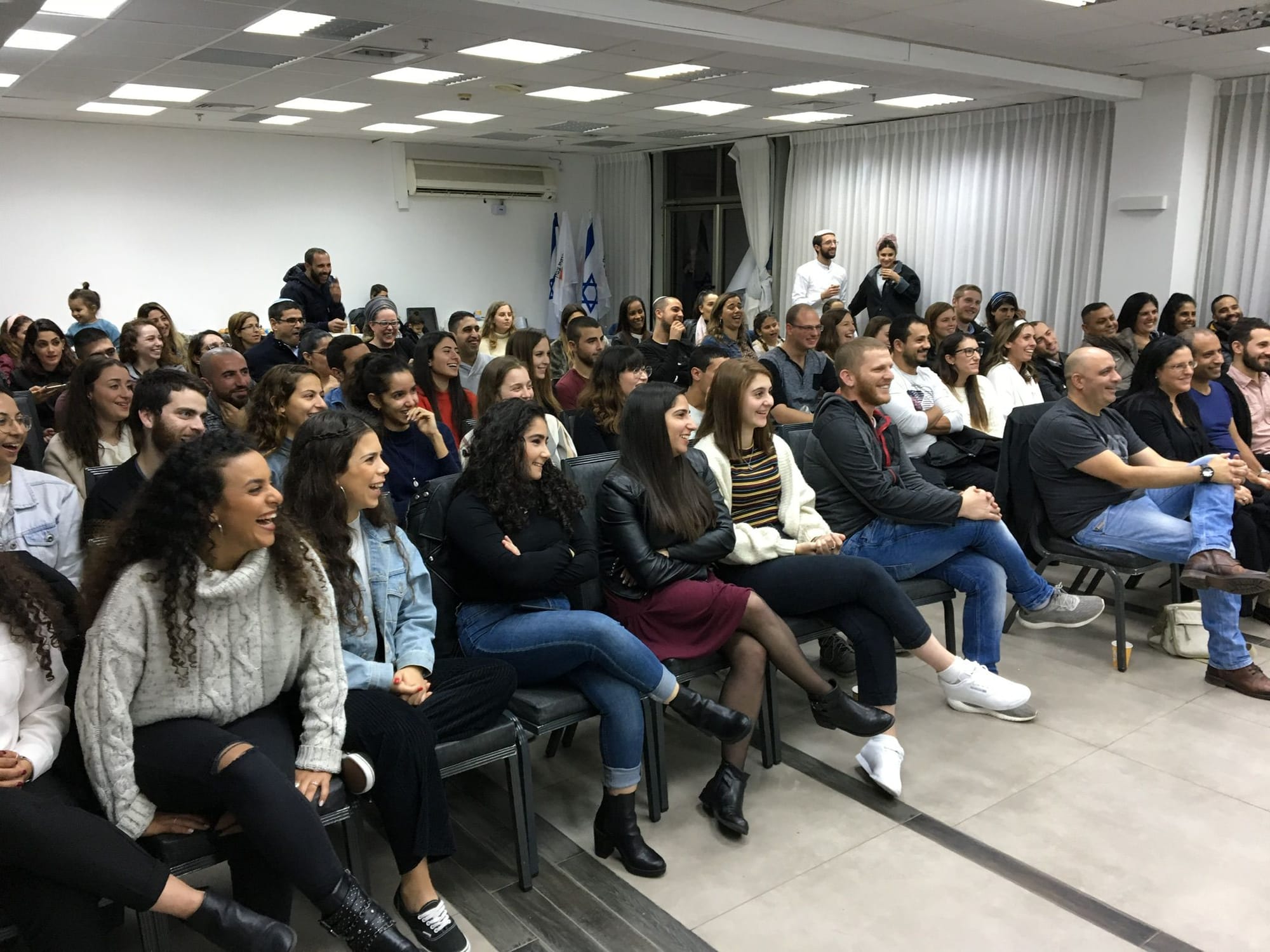 מופע מול משרד הבטחון קצינים ובנות הזוג