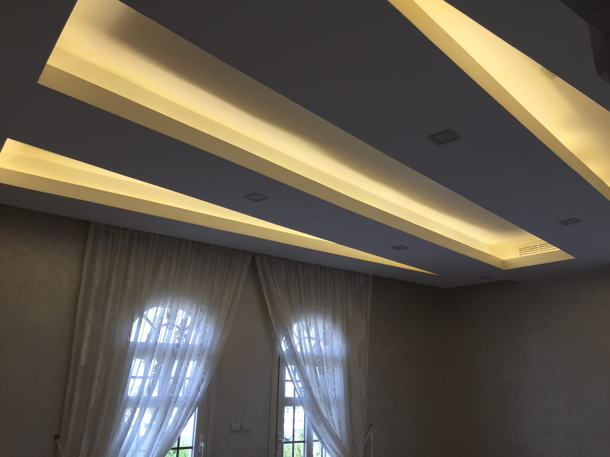 ديكور الاسقف