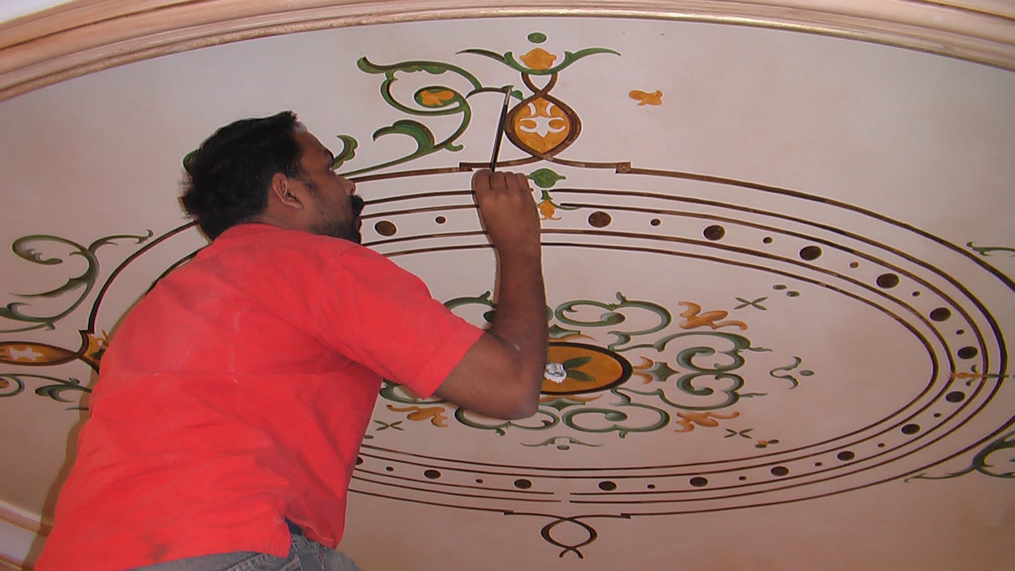 الاصباغ الداخلية