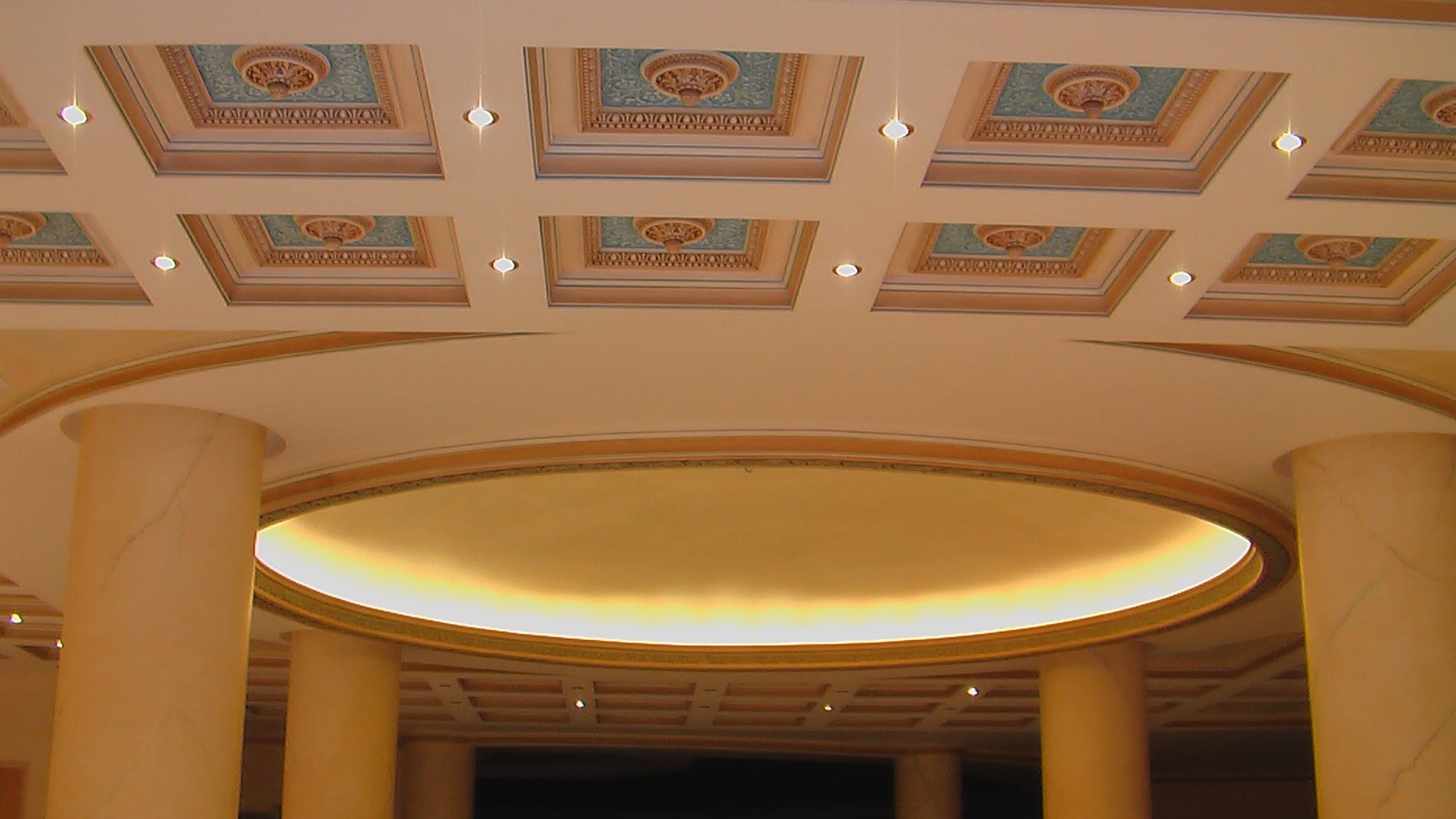 الاصباغ الداخلية