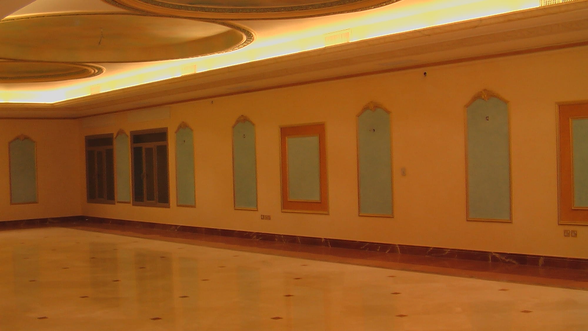 الاصباغ الداخلية