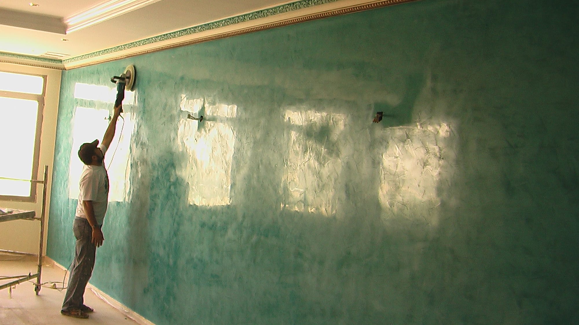 الاصباغ الداخلية