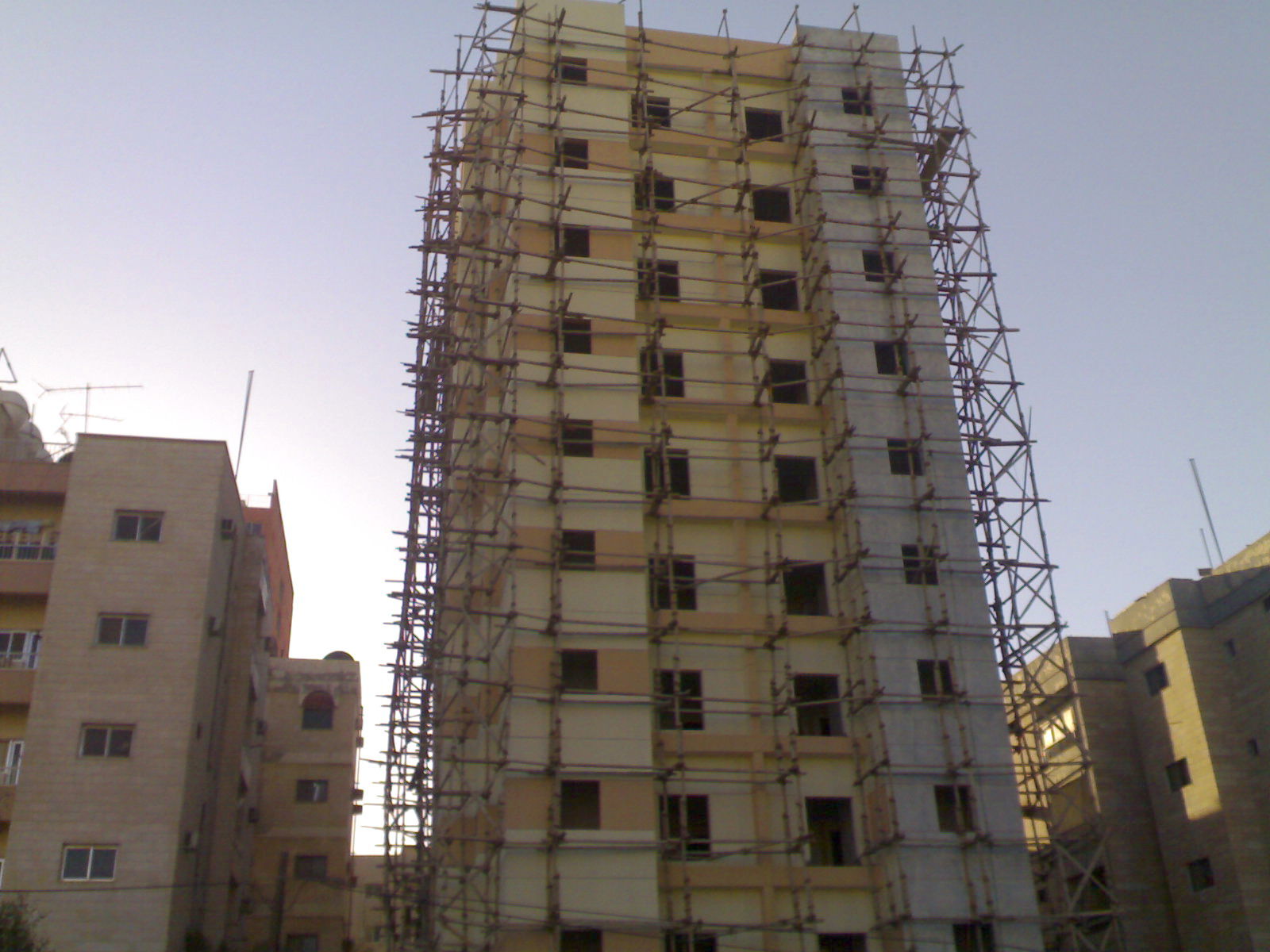 بناية سكنية - منطقة المهبولة