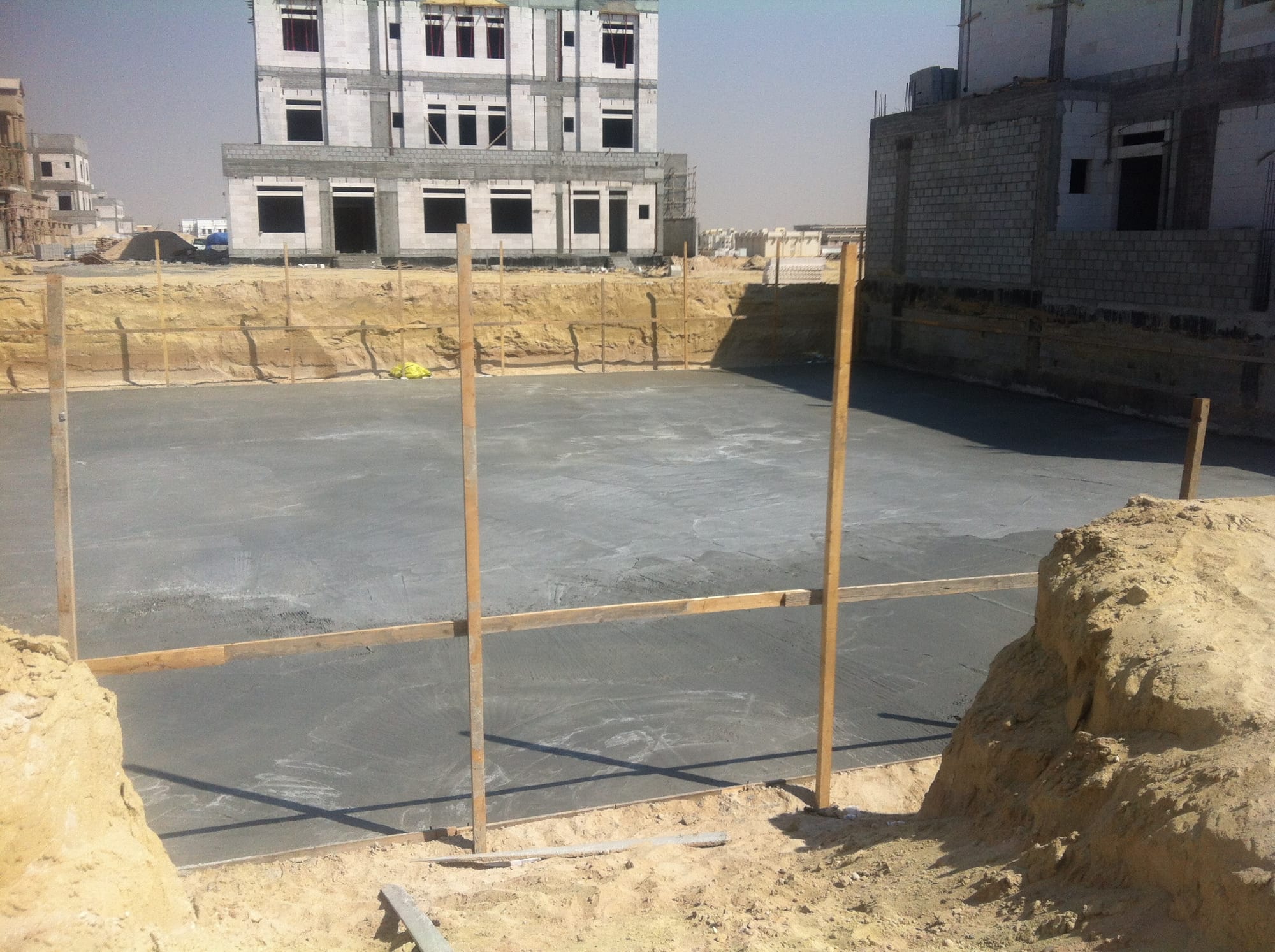 صب الخرسانة العادية