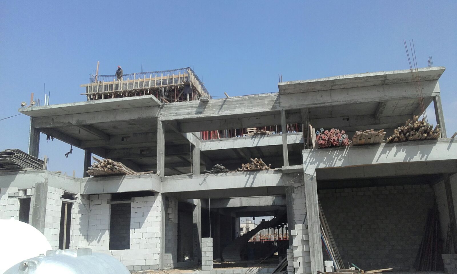 اعمال خرسانية متعددة