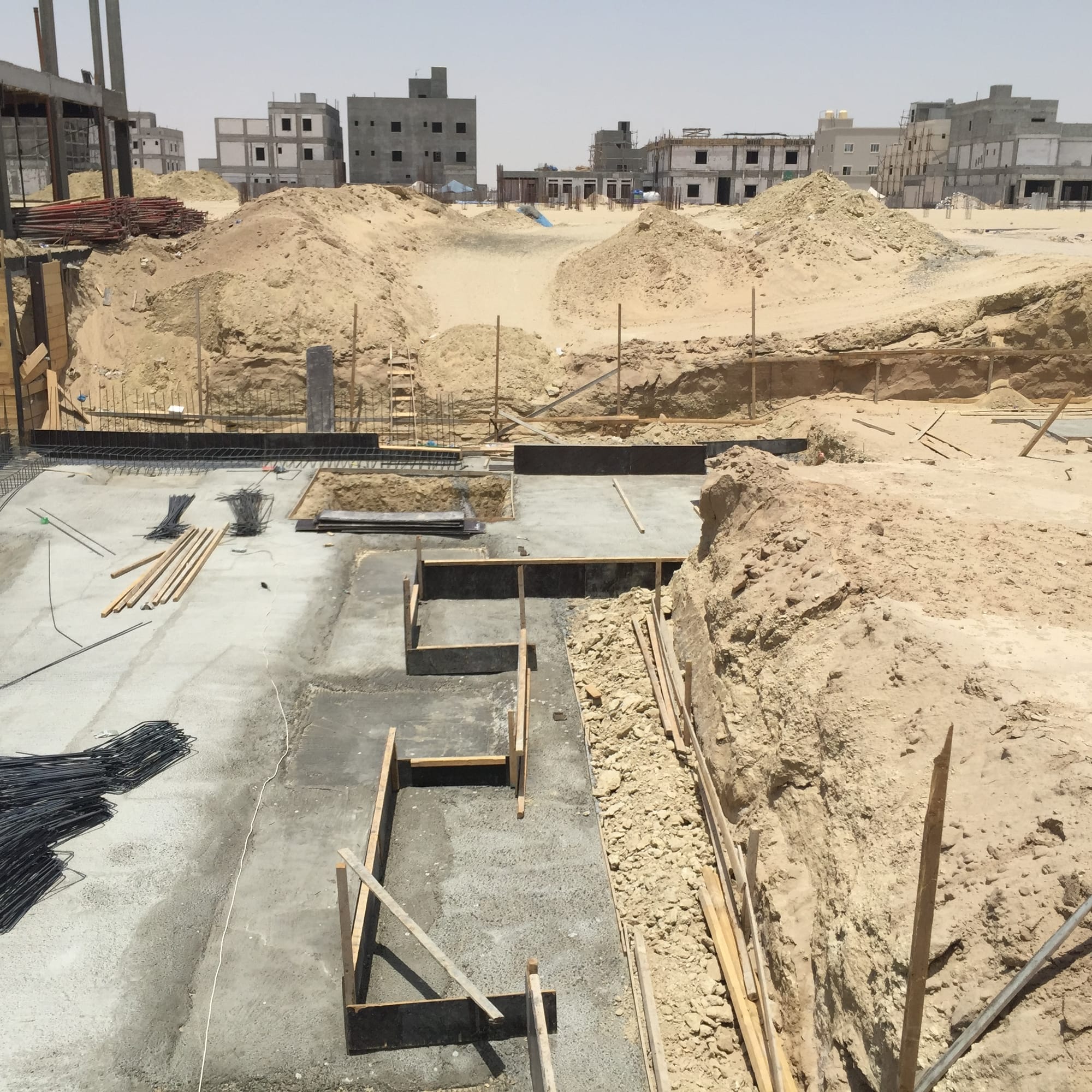 صب الخرسانة العادية