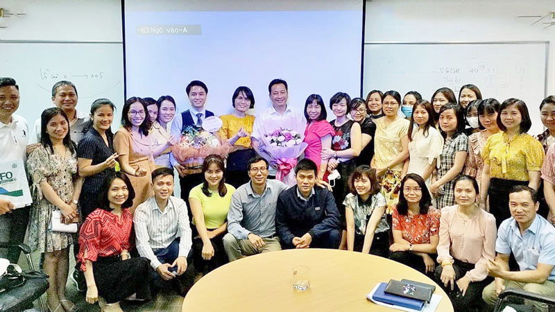 CITI ENGLISH – Trao học bổng “Phát triển tri thức” cho học viên xuất sắc