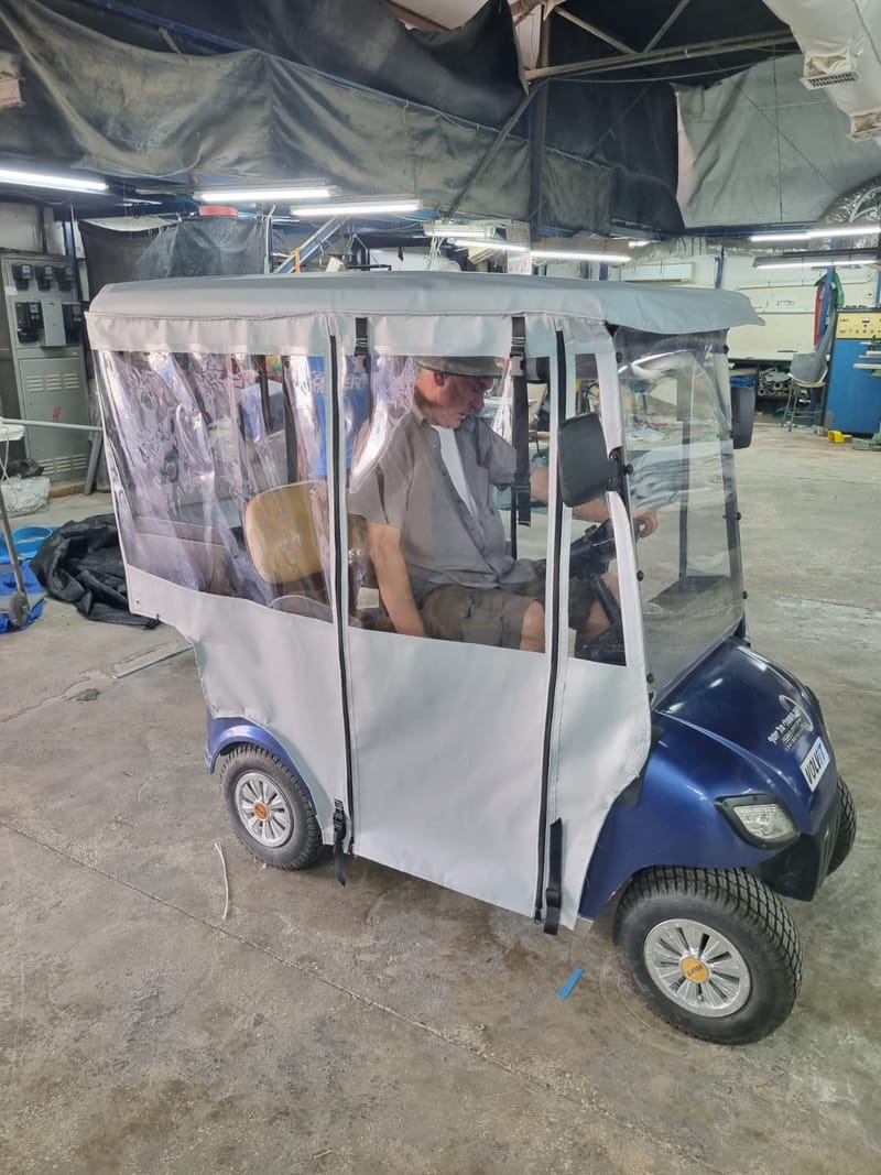 מוצרי ברזנט במגוון צבעים בהתאמה אישית 