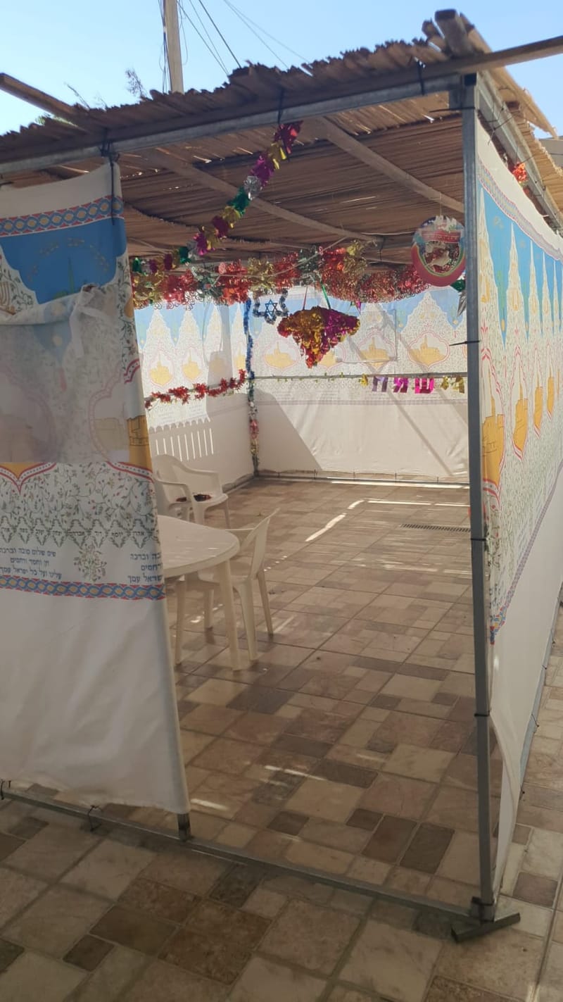 מגוון מוצרי ברזנט לפי דרישה