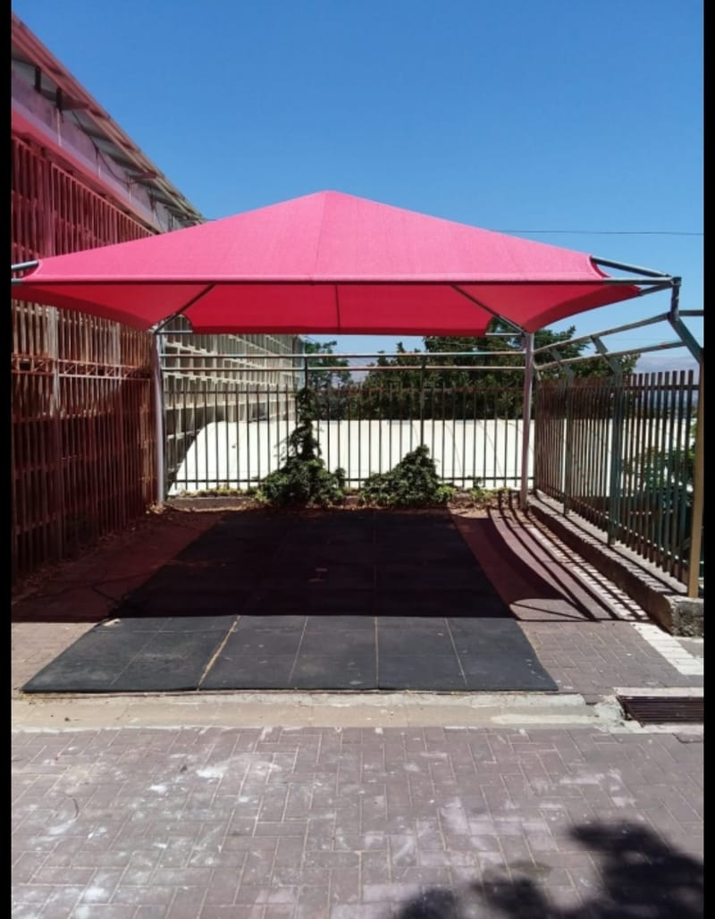 מגוון מוצרי ברזנט לפי דרישה