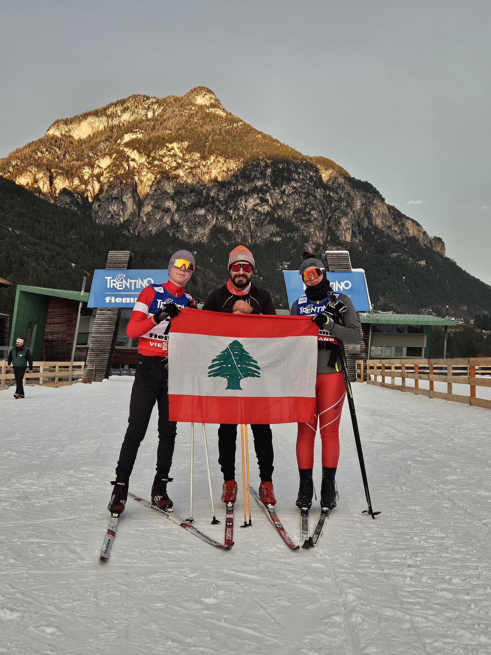 منتخب لبنان للناشئين
في تزلج العمق الى إيطاليا