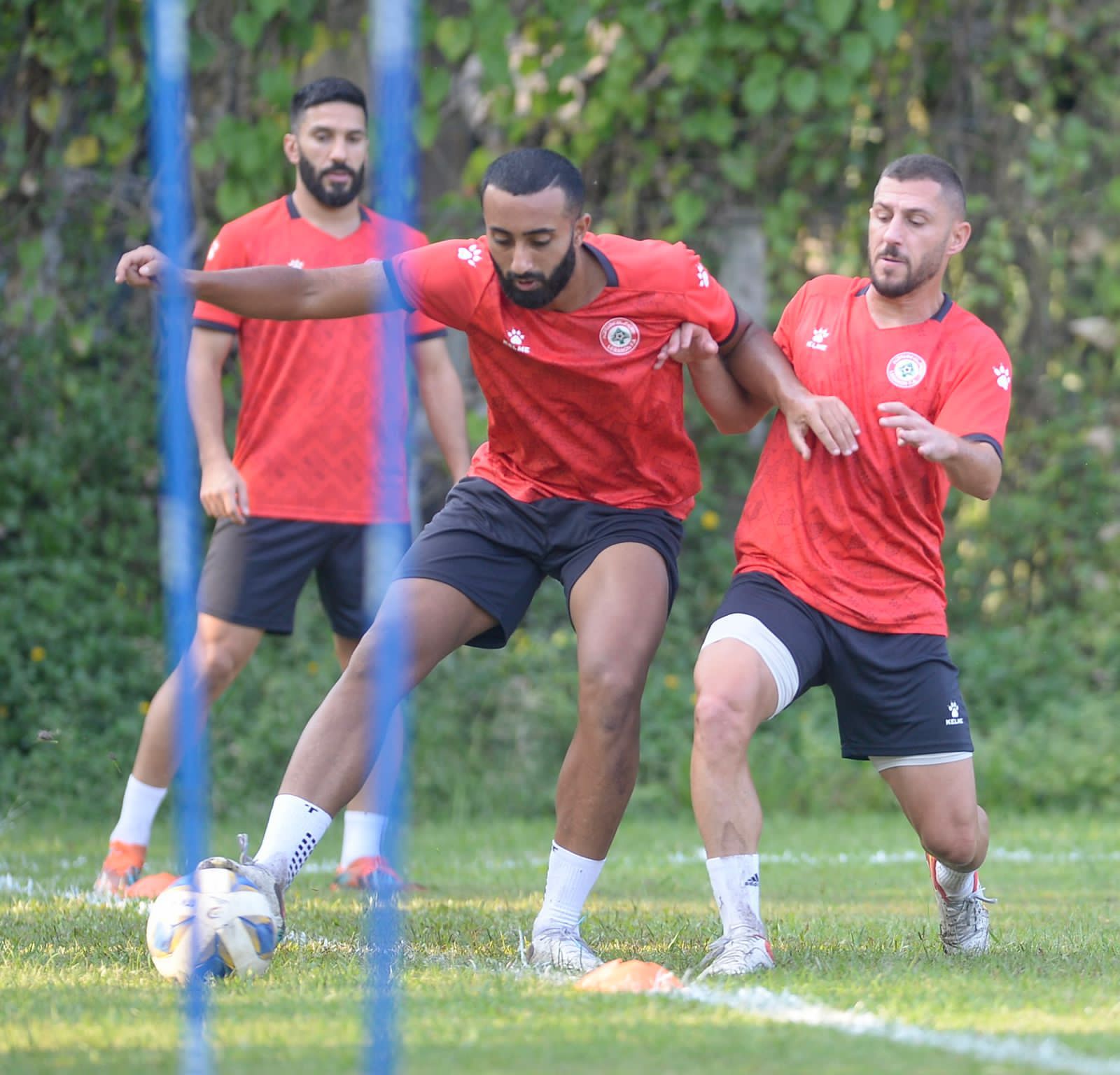 منتخب لبنان ينظم صفوفه