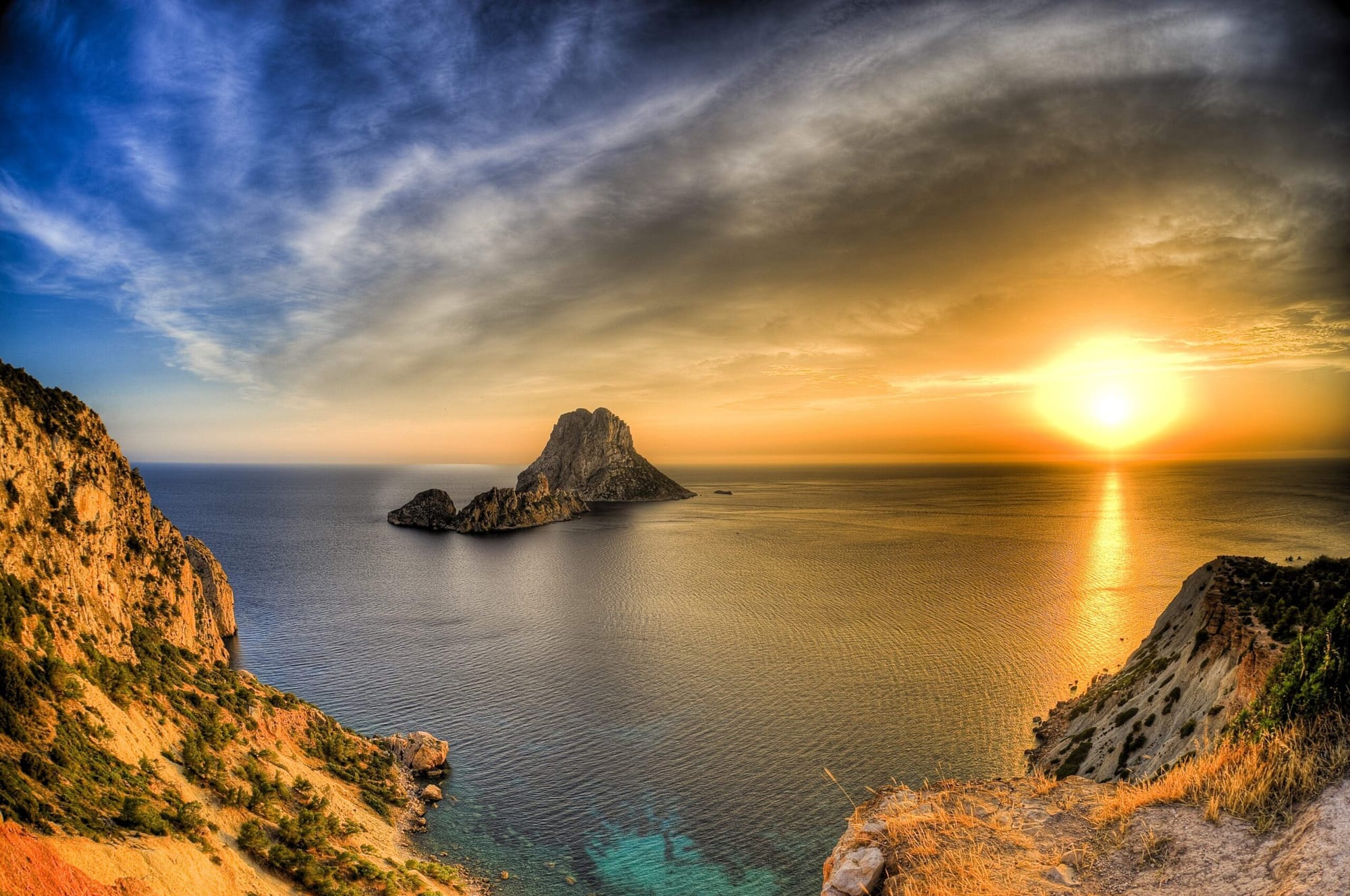 Es Vedrá Islet, a magical place